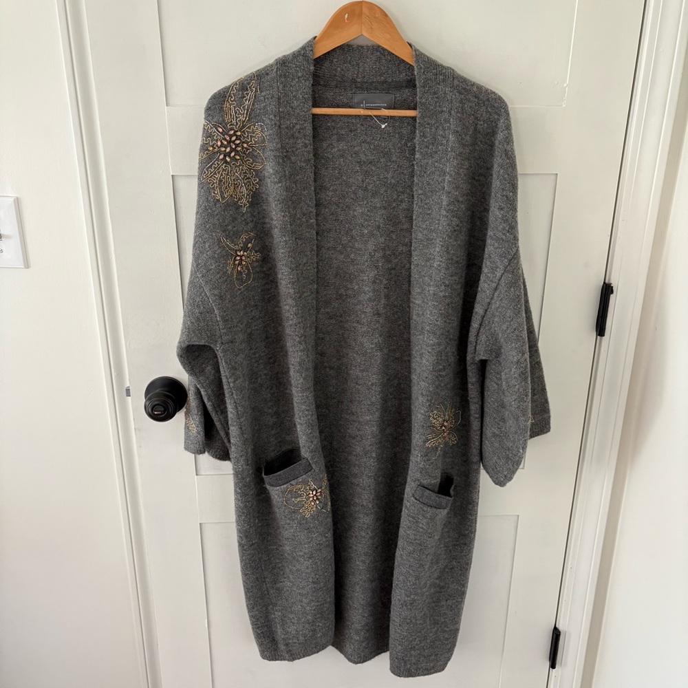 Anthropologie Sweater Gray Embroidered Floral and Jewels Open Cardigan ONE SIZE - Picture 6 of 15